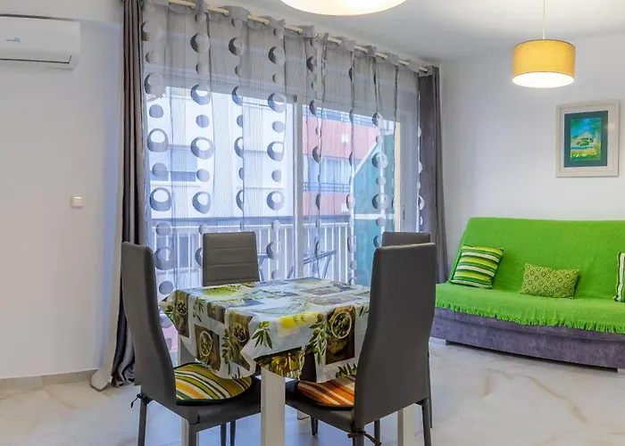 Inftour Stefano Апартаменты